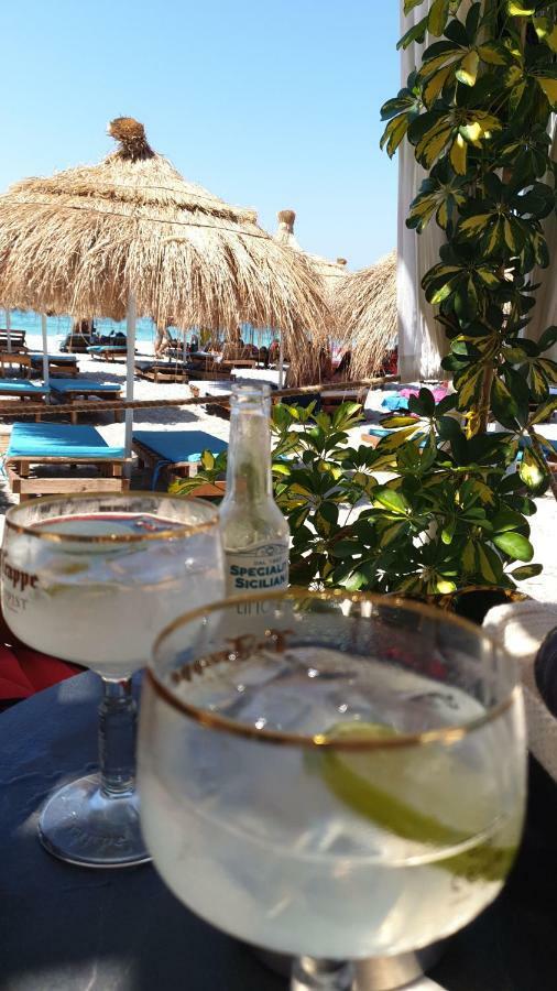 Hotel Imperial Dhërmi エクステリア 写真